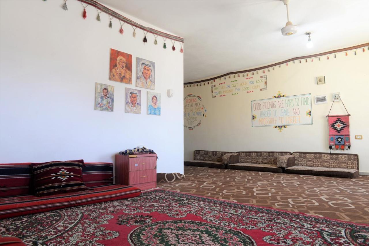 Happy Bedouin House Petra Bed and Breakfast Al Hayy Εξωτερικό φωτογραφία