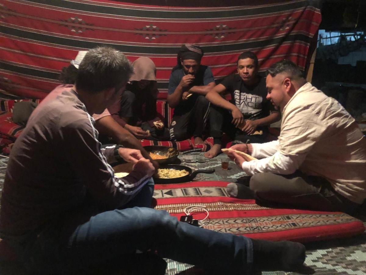 Happy Bedouin House Petra Bed and Breakfast Al Hayy Εξωτερικό φωτογραφία