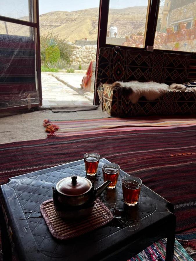 Happy Bedouin House Petra Bed and Breakfast Al Hayy Εξωτερικό φωτογραφία
