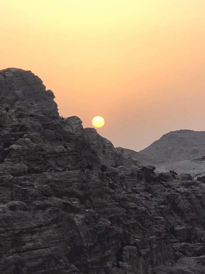 Happy Bedouin House Petra Bed and Breakfast Al Hayy Εξωτερικό φωτογραφία
