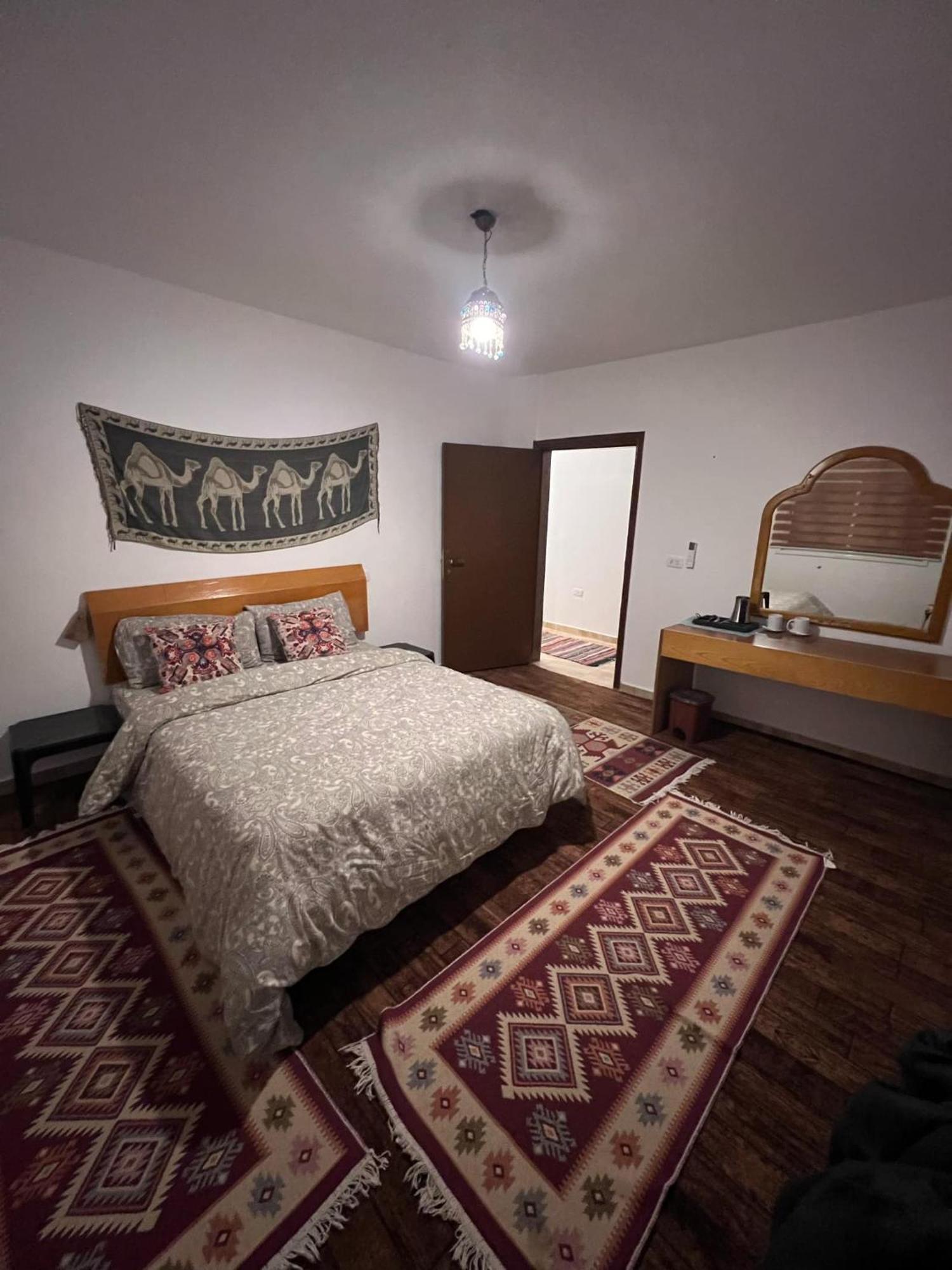 Happy Bedouin House Petra Bed and Breakfast Al Hayy Εξωτερικό φωτογραφία