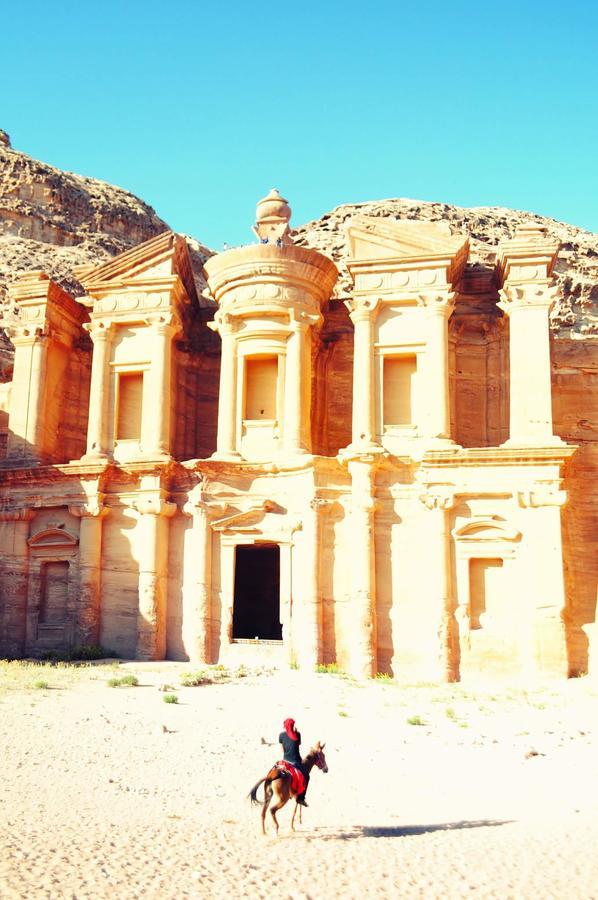 Happy Bedouin House Petra Bed and Breakfast Al Hayy Εξωτερικό φωτογραφία